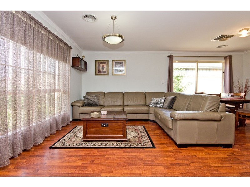 14 Lancelot Grove, Burton SA 5110