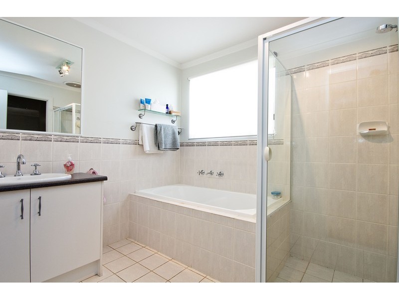 14 Lancelot Grove, Burton SA 5110