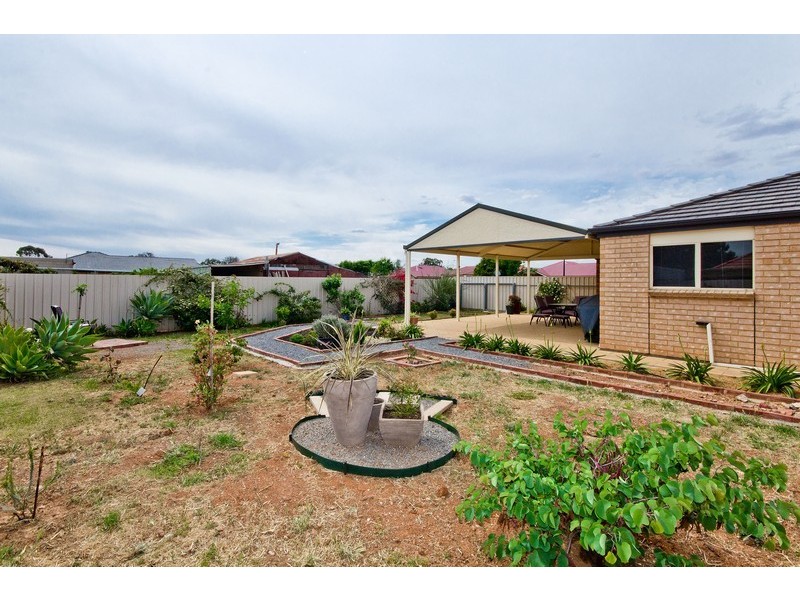 14 Lancelot Grove, Burton SA 5110