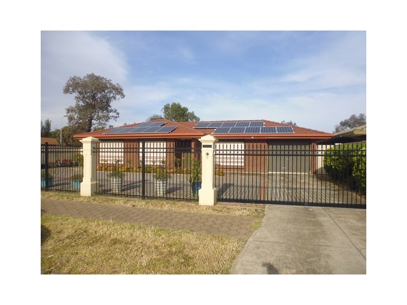 2 Maguire Crescent, Burton SA 5110