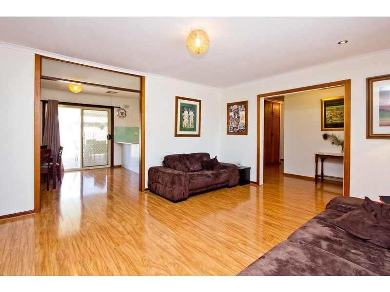 28 Buckingham Drive, Salisbury East SA 5109