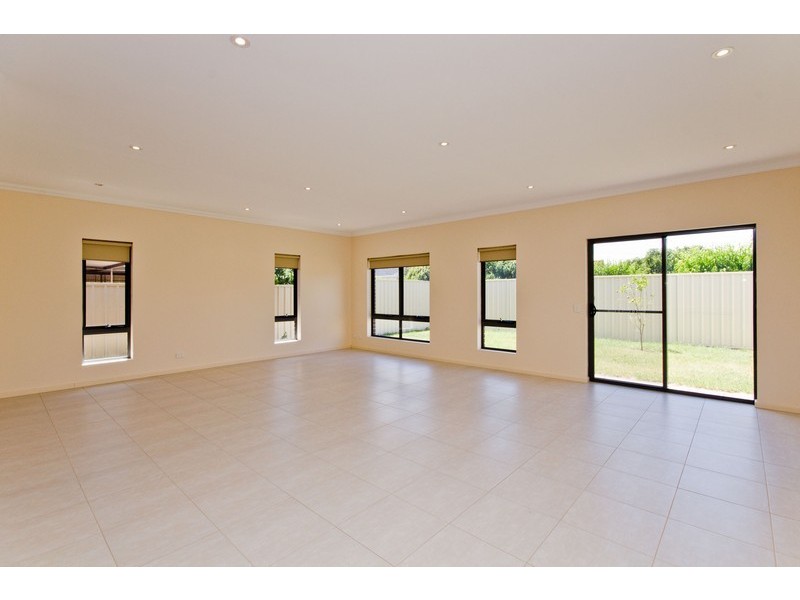 12 Aldershot Road, Salisbury SA 5108