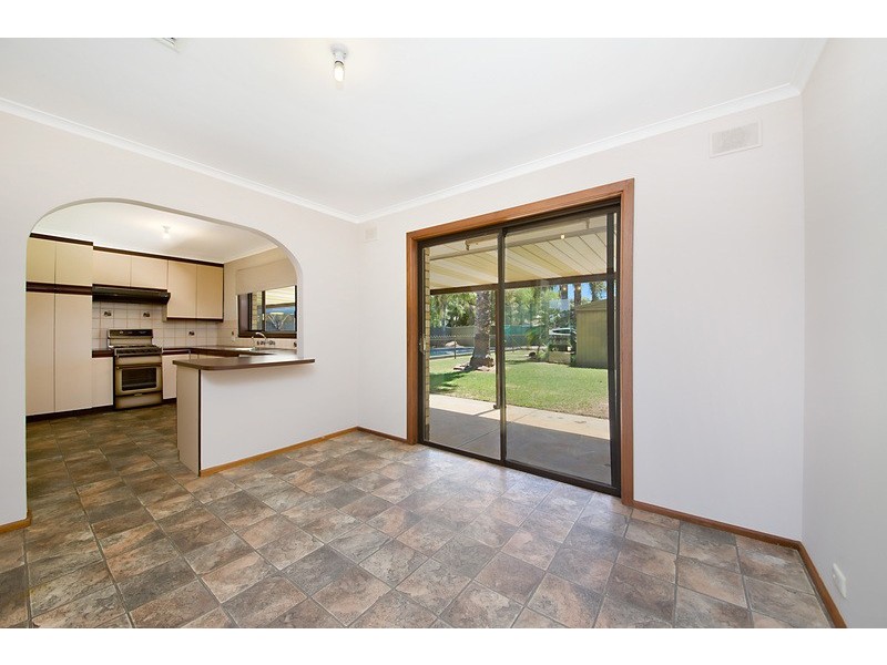 35 Paramount Road, Salisbury Downs SA 5108