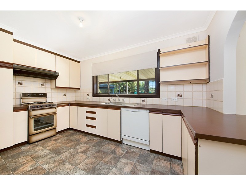 35 Paramount Road, Salisbury Downs SA 5108