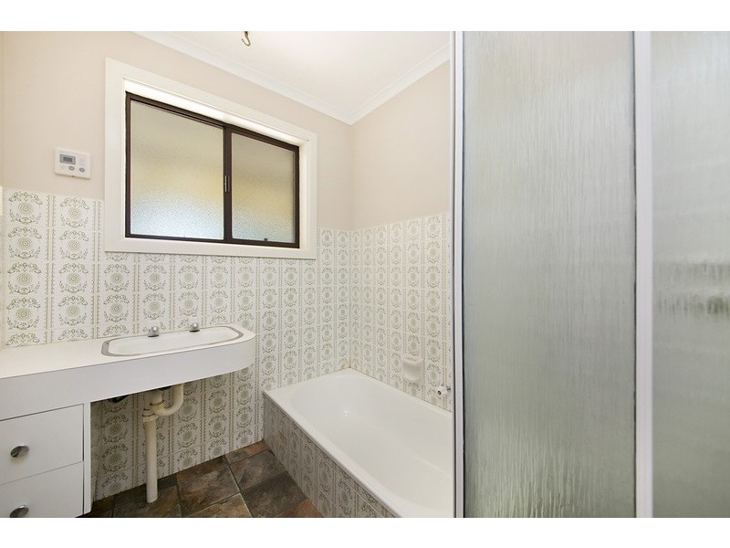 35 Paramount Road, Salisbury Downs SA 5108