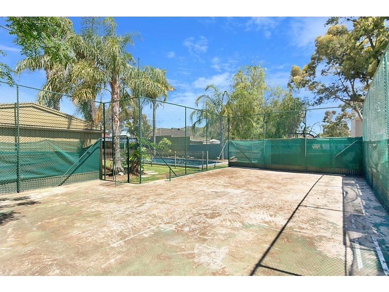 35 Paramount Road, Salisbury Downs SA 5108