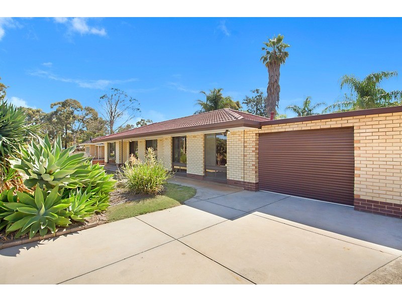 35 Paramount Road, Salisbury Downs SA 5108
