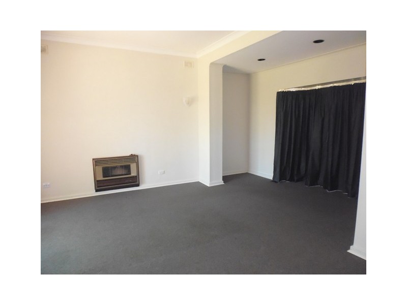 8 Prunus Avenue, Elizabeth Vale SA 5112