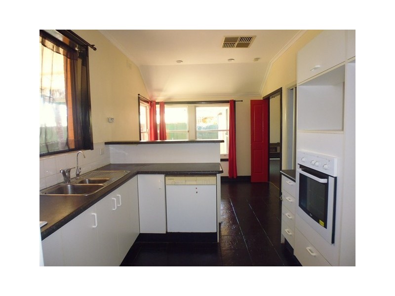 8 Prunus Avenue, Elizabeth Vale SA 5112