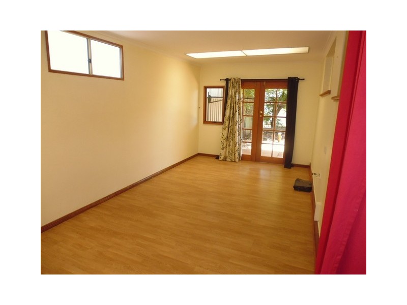 8 Prunus Avenue, Elizabeth Vale SA 5112