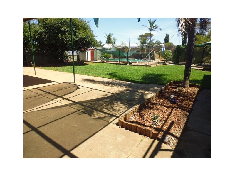 8 Prunus Avenue, Elizabeth Vale SA 5112