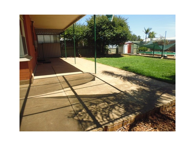 8 Prunus Avenue, Elizabeth Vale SA 5112