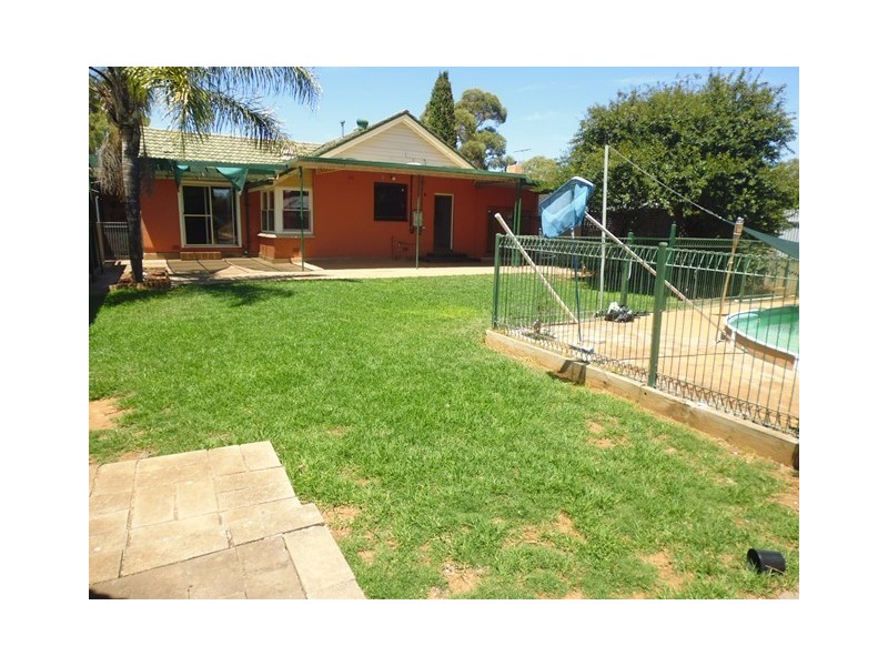 8 Prunus Avenue, Elizabeth Vale SA 5112