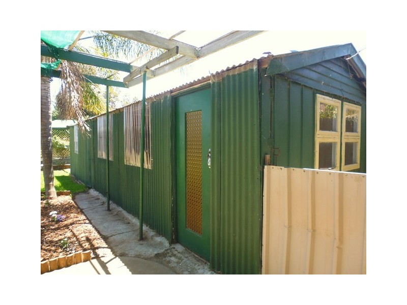 8 Prunus Avenue, Elizabeth Vale SA 5112