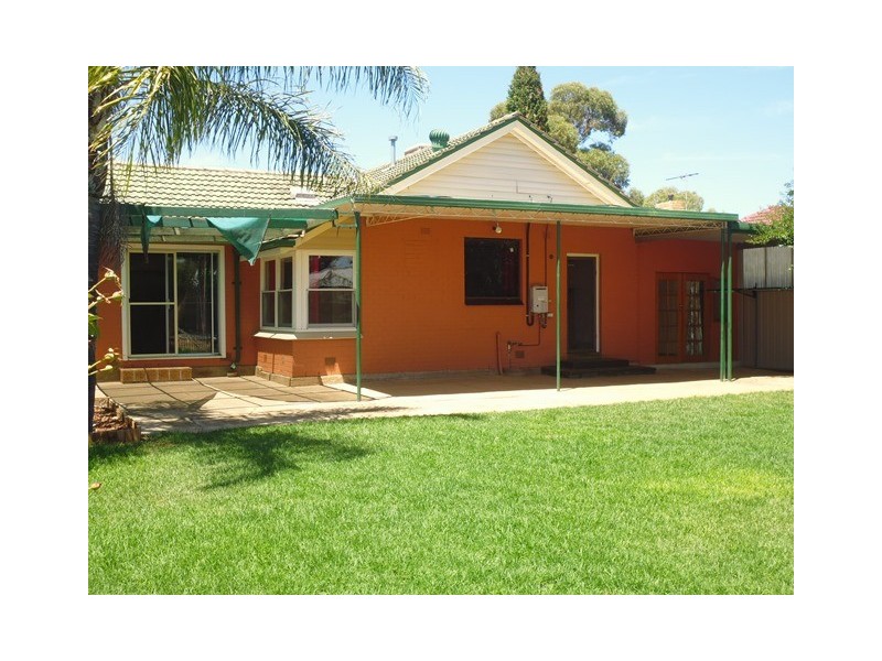 8 Prunus Avenue, Elizabeth Vale SA 5112