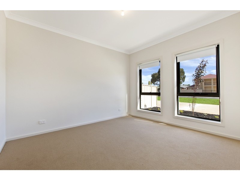 2/53 Kings Road, Salisbury Downs SA 5108