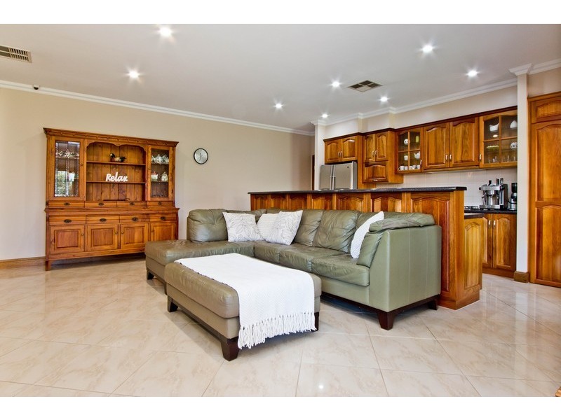 6 Lakewood Court, Mawson Lakes SA 5095