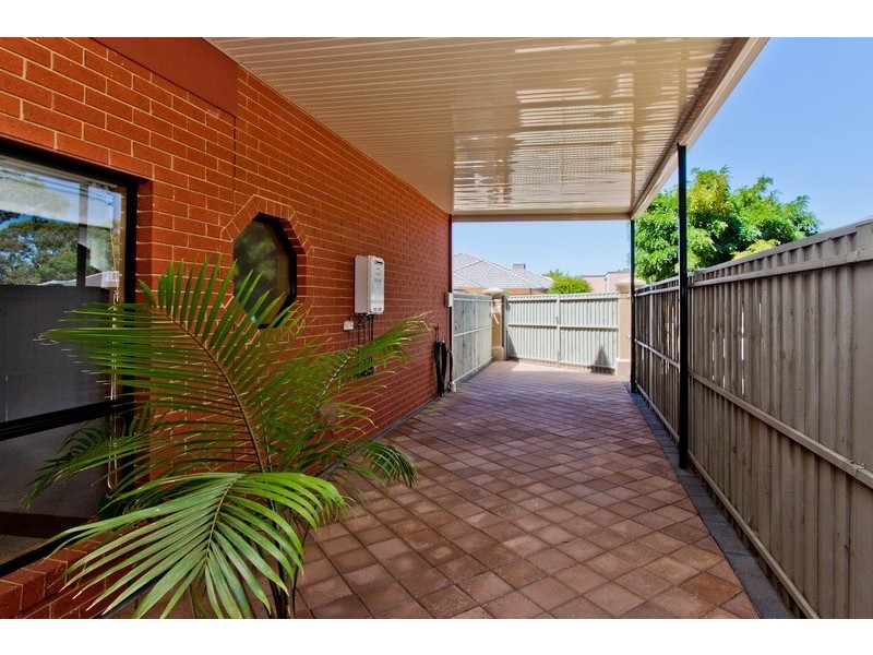 6 Lakewood Court, Mawson Lakes SA 5095