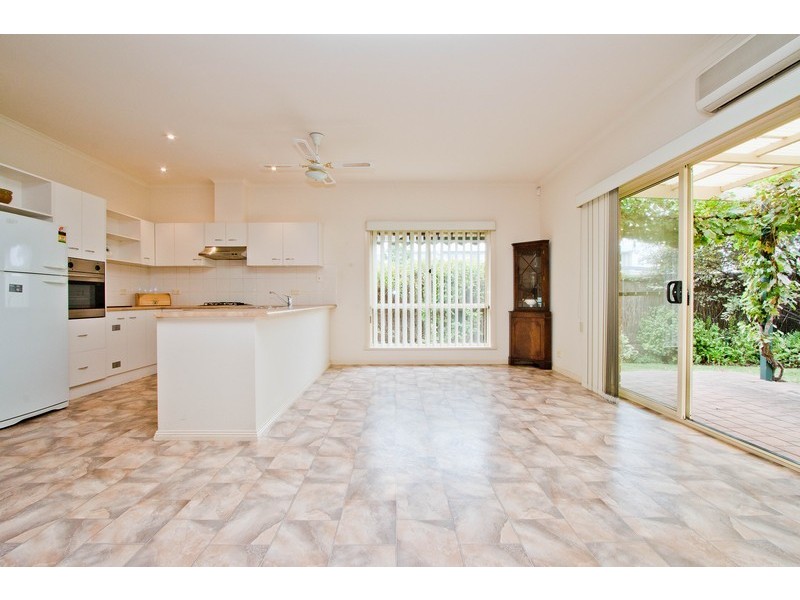 2 Sandpiper Chase, Mawson Lakes SA 5095