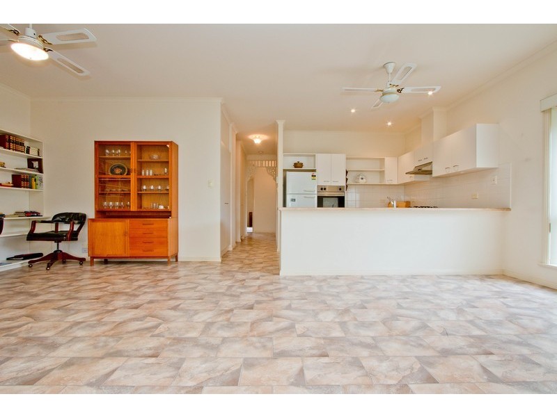 2 Sandpiper Chase, Mawson Lakes SA 5095