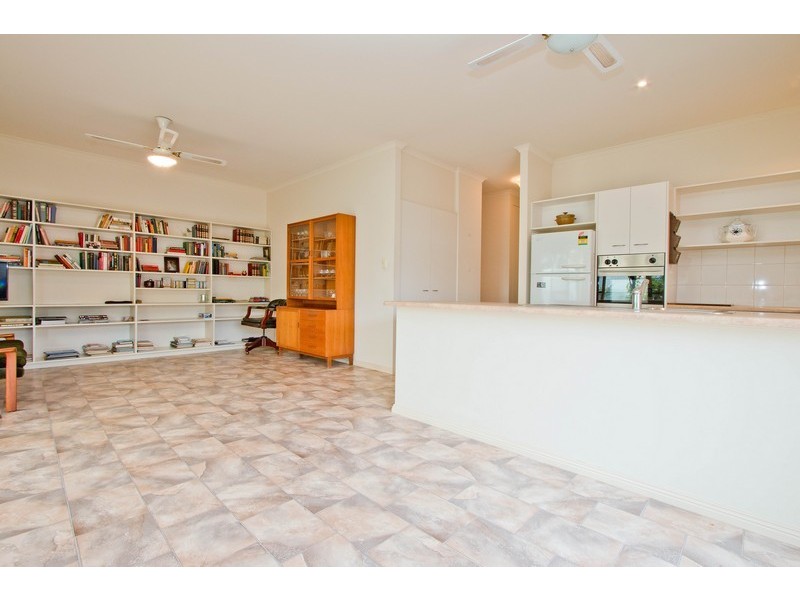 2 Sandpiper Chase, Mawson Lakes SA 5095