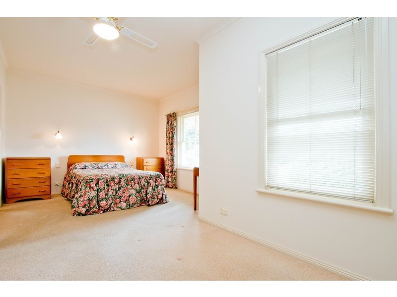 2 Sandpiper Chase, Mawson Lakes SA 5095