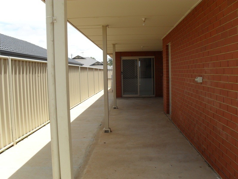 9 Desyllas Drive, Burton SA 5110