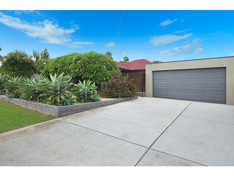 11 St Clair Avenue, Para Hills SA 5096