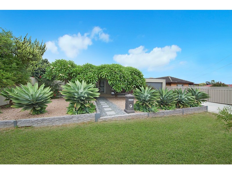 11 St Clair Avenue, Para Hills SA 5096