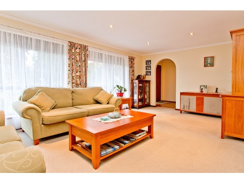 17 Dotterel Court, Wynn Vale SA 5127