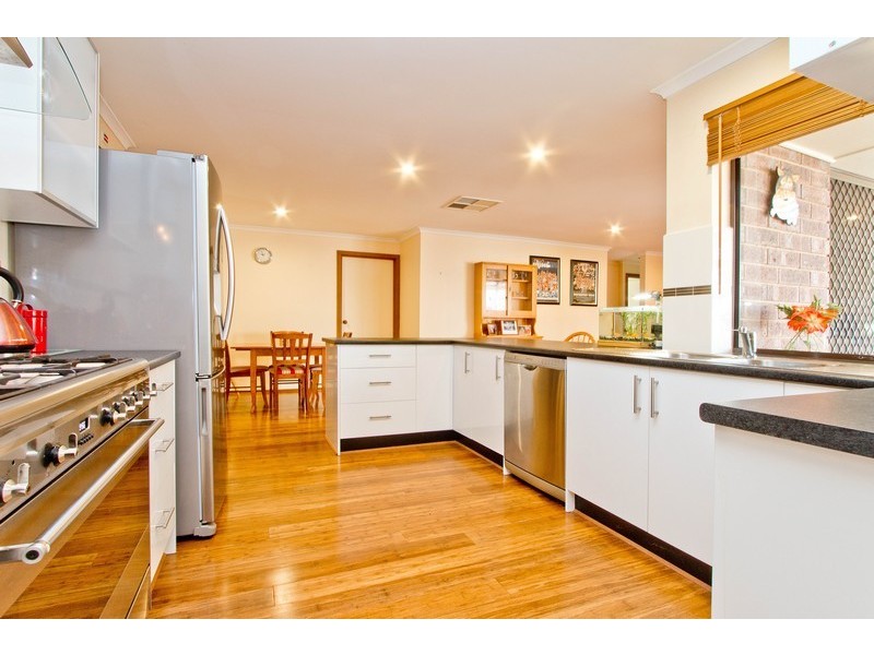 17 Dotterel Court, Wynn Vale SA 5127