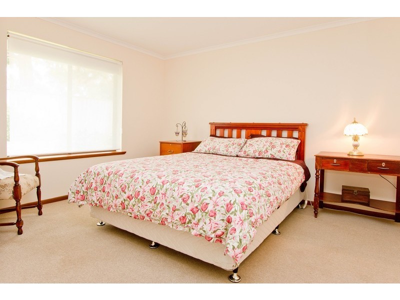 17 Dotterel Court, Wynn Vale SA 5127