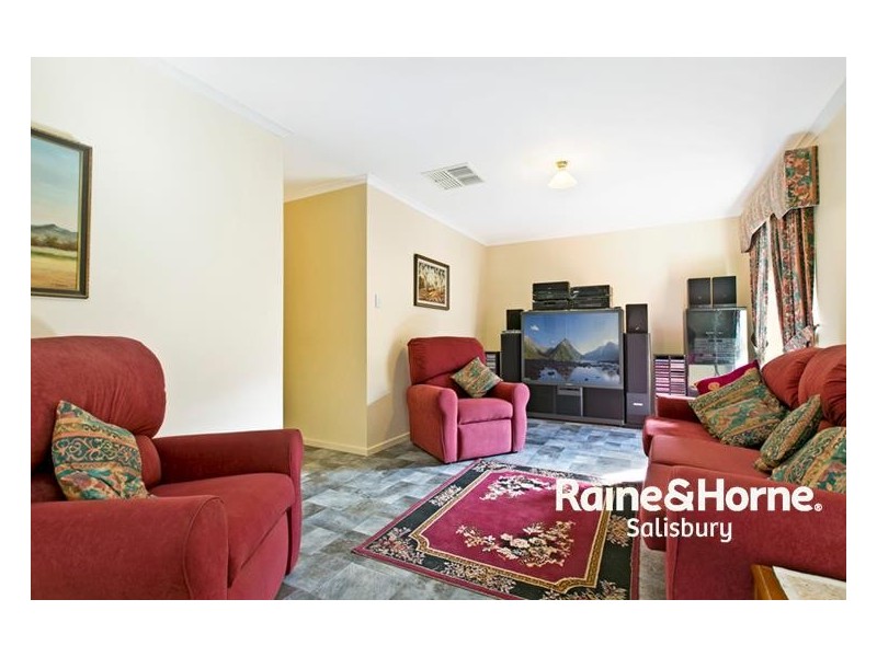 5 Knightsbridge Court, Hillbank SA 5112