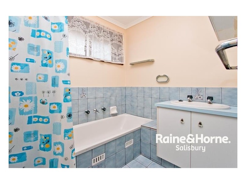 16 Hopner Avenue, Burton SA 5110