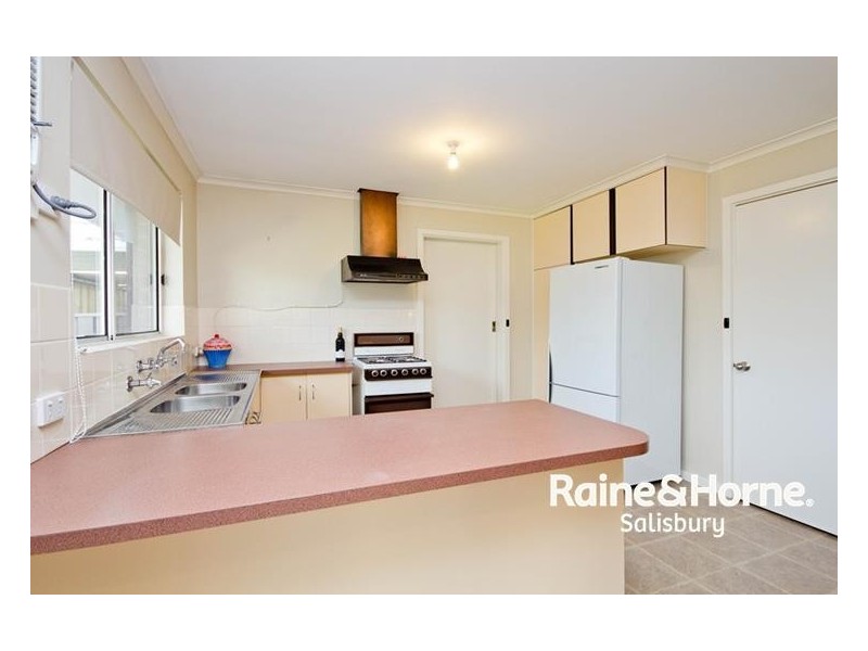 2/3 Ormsby Avenue, Parafield Gardens SA 5107