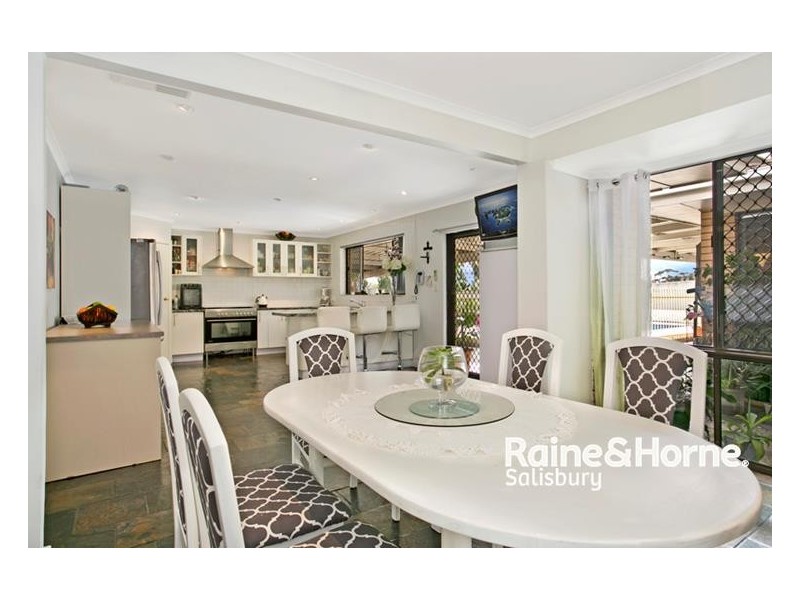 2 Nagle Avenue, Gulfview Heights SA 5096