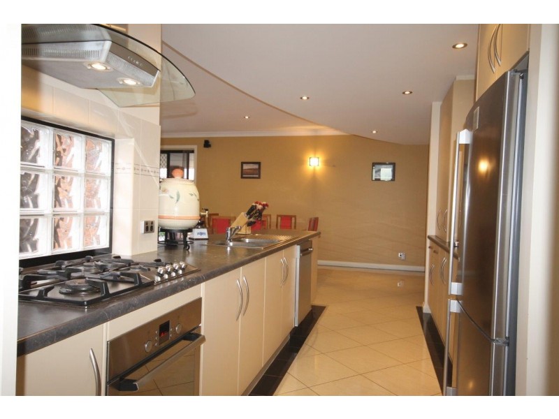 7 Creekview Drive, Mawson Lakes SA 5095