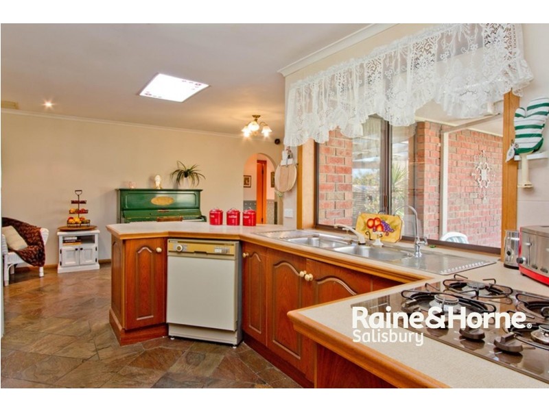 10 Starling Court, Wynn Vale SA 5127