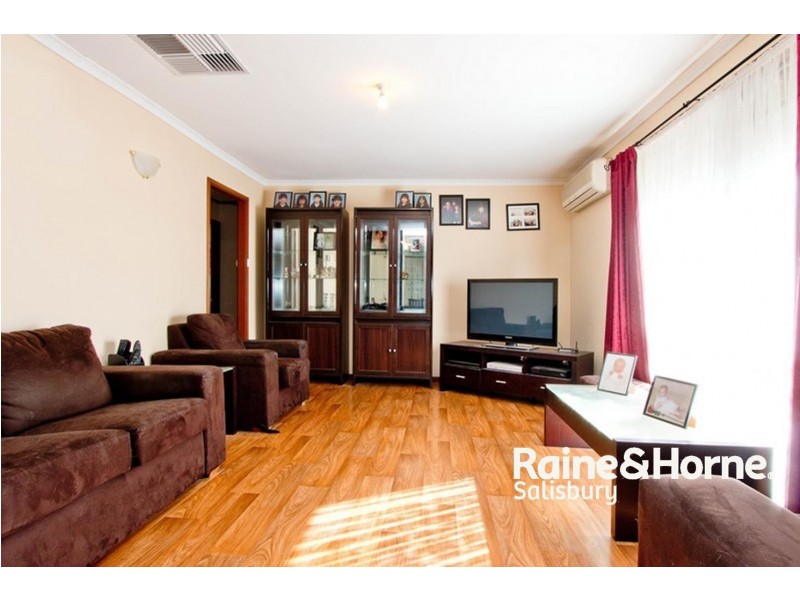 4 Stokes Court, Elizabeth Vale SA 5112