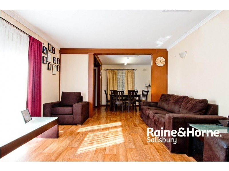 4 Stokes Court, Elizabeth Vale SA 5112