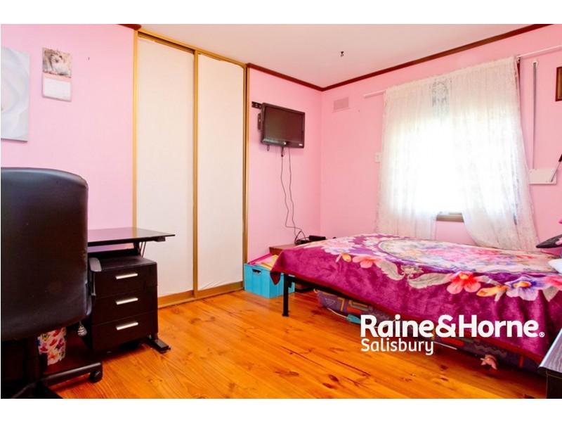 4 Stokes Court, Elizabeth Vale SA 5112