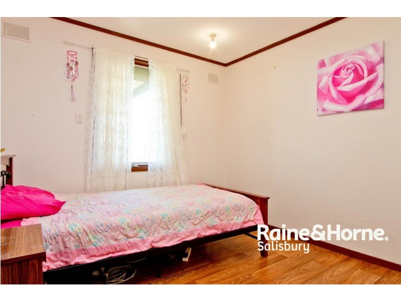 4 Stokes Court, Elizabeth Vale SA 5112