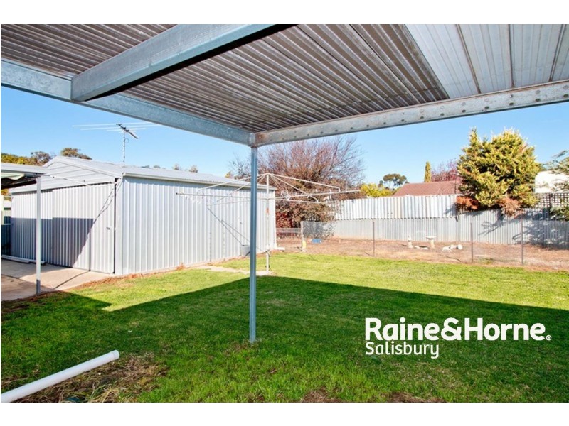 4 Stokes Court, Elizabeth Vale SA 5112