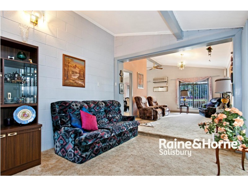 55 Thompson Avenue, Salisbury Downs SA 5108