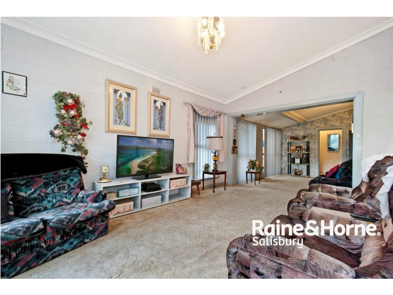 55 Thompson Avenue, Salisbury Downs SA 5108