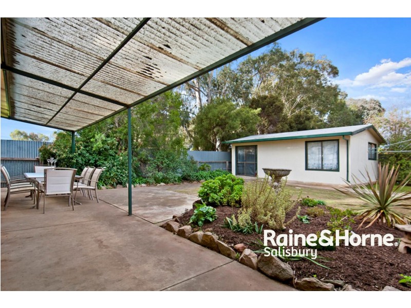 55 Thompson Avenue, Salisbury Downs SA 5108