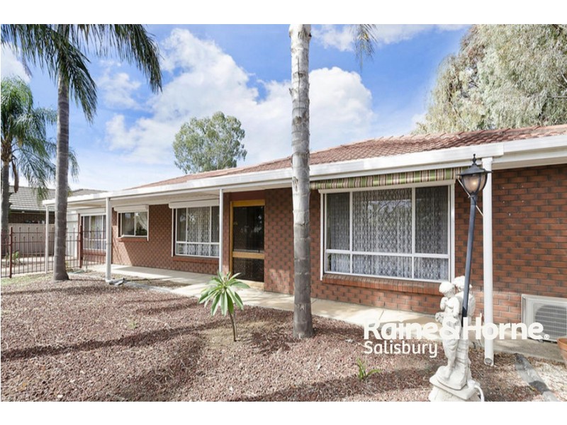 2 Waratah Drive, Blakeview SA 5114