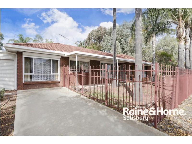 2 Waratah Drive, Blakeview SA 5114