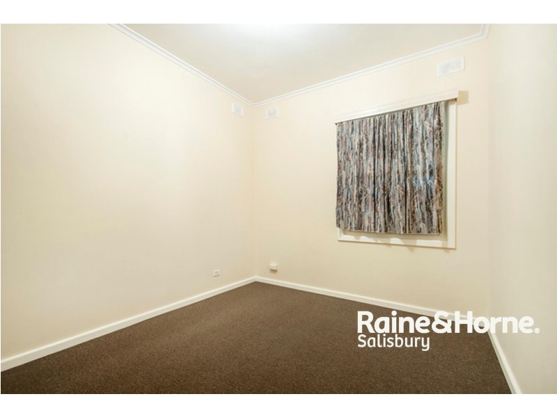 15 Abelia Street, Elizabeth Vale SA 5112