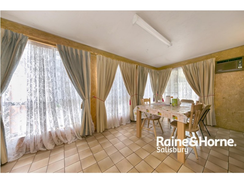 1 Broughton Road, Elizabeth Vale SA 5112